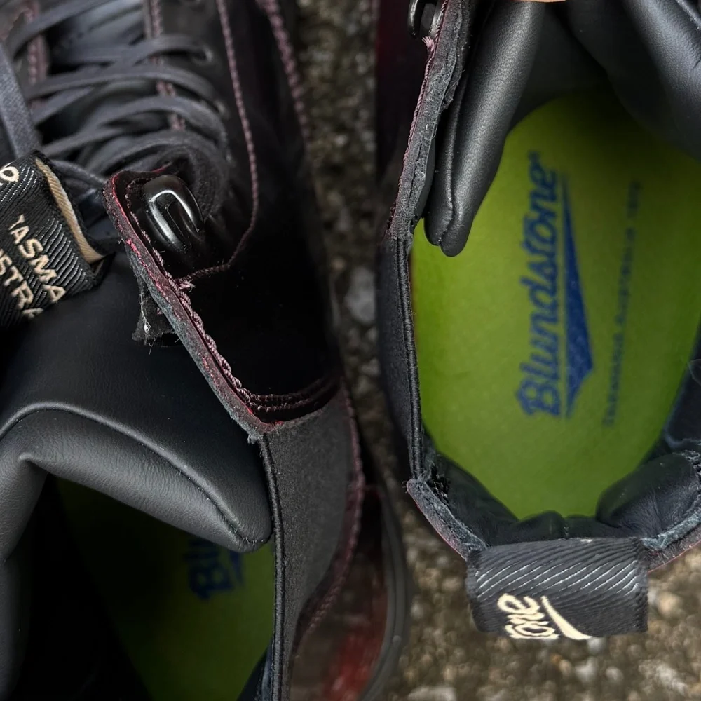 Blundstone boots 2220 Originals - Bordeaux Brush lace up gore 9 US Women (6 AU - Picture 3 of 6